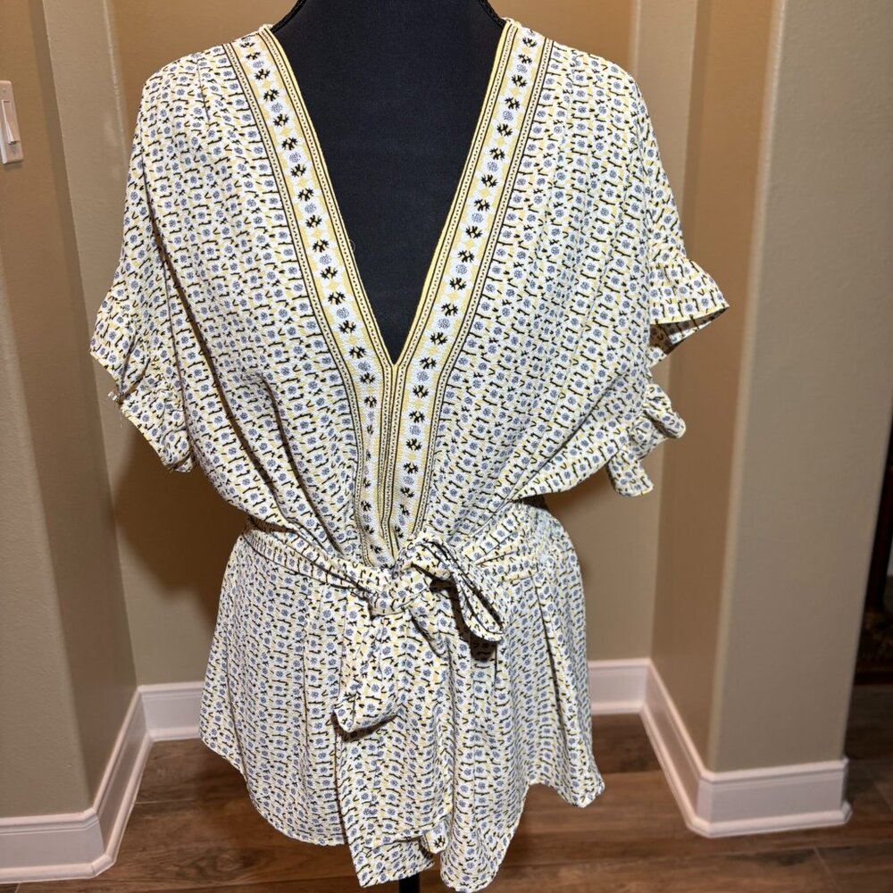 💛MAX Studio Ruffle Sleeve Belted V-Neck Yellow Blouse Size XL - Picture 1 of 11